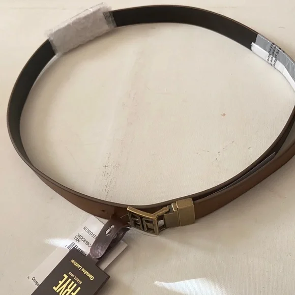 NWT Frye 25mm Reversible Tan and Black Leather Belt w/ Brass Hardware Sz L Frye | Accessories | New Frye Twist Reversible Belt Tan Size  main image 3